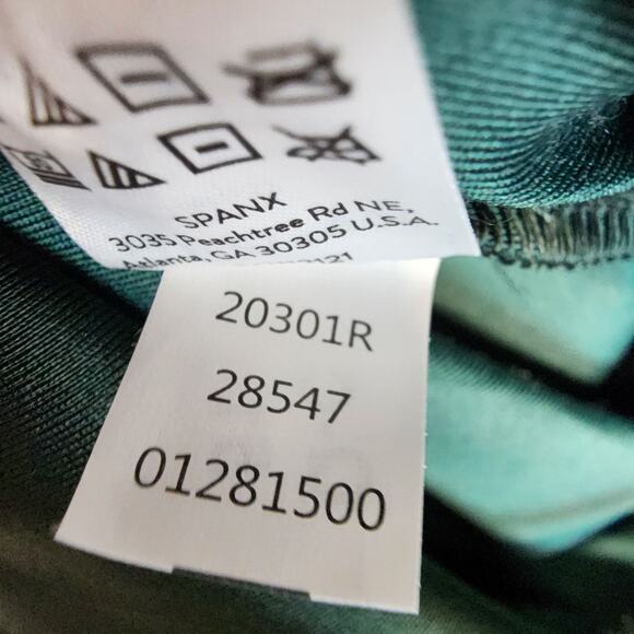 Spanx Faux Patent Leather Liquid Gloss Leggings Size M Deep Green Moto 20301R - Picture 15 of 15